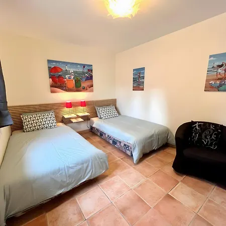 Tango - Les Petites Ecuries * Marseillette