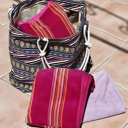 Tango - Les Petites Ecuries Tatil Evi